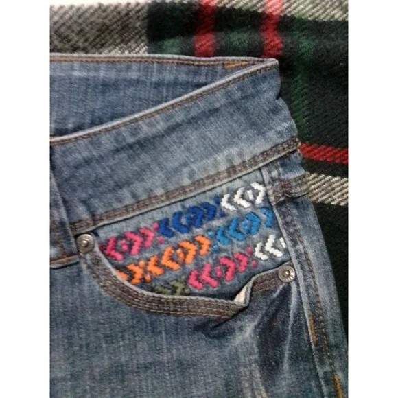 Jayden Women's Skinny Jeans Size 9/10 Reg Embroidered Accents New With Tags - Picture 4 of 6